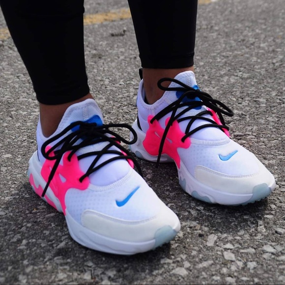 nike react presto white hyper pink